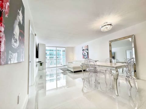 Spacious open concept interior.