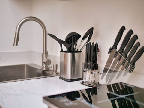 6fb8a53a-716e-4e58-8c8f-dd8f4df55592