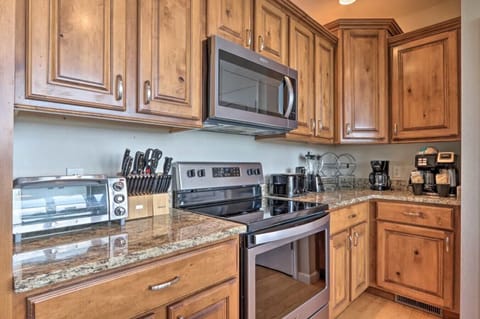 More than enough kitchen amenities. 2 in one coffee machine, bring your favorite pods or pot of coffeed