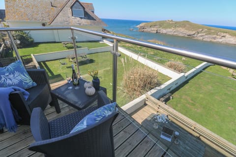 Cottage | Property grounds
