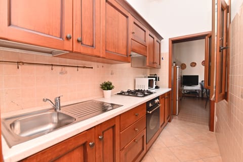 Traditional House | Private kitchen | Highchair