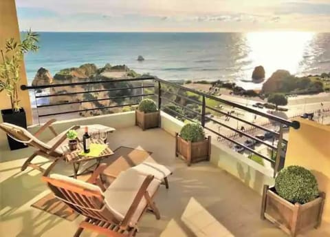 Feel privileged, pampered and enjoy a magnificent panoramic view in your balcony