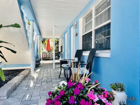 Shaded entrance seating