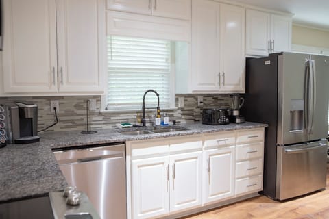 Kitchen Sink & refrigerator