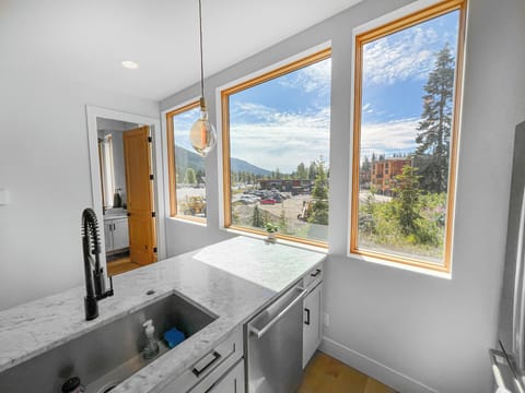 View to the south side showing close access to the Summit 'village' area.