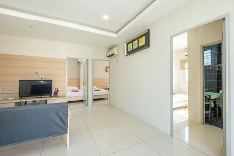 Apartment, 3 Bedrooms | 3 bedrooms, in-room safe, desk