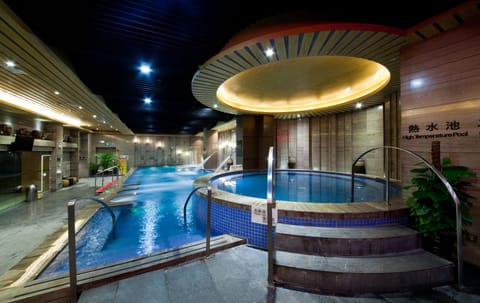 Steam room 