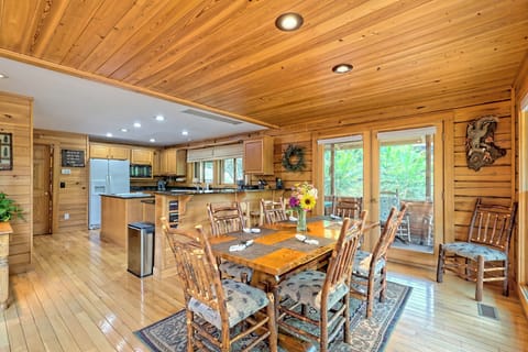 Main Floor dinning room and kitchen