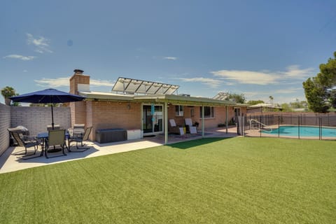 Tucson Vacation Rental | 3BR | 2BA | 1 Step to Enter | 1,710 Sq Ft