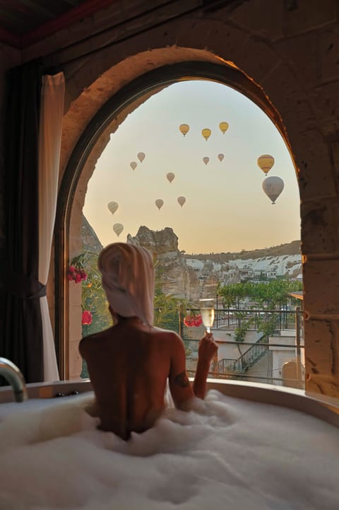 Luxury Room | Private spa tub