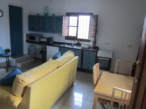 Apartment, 1 King Bed with Sofa bed (Casa 1) | Living area