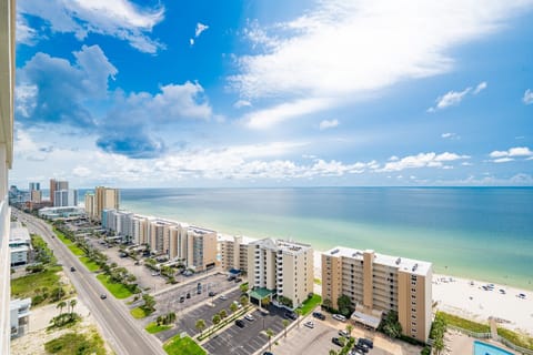 Condo, 2 Bedrooms | Exterior