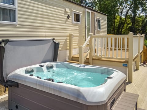 Hot tub | Hillcrest Caravan - Hill Crest Lodges, Hemswell, near Market Rasen
