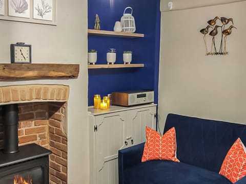 Living room | Bumblebee Cottage, Sheringam