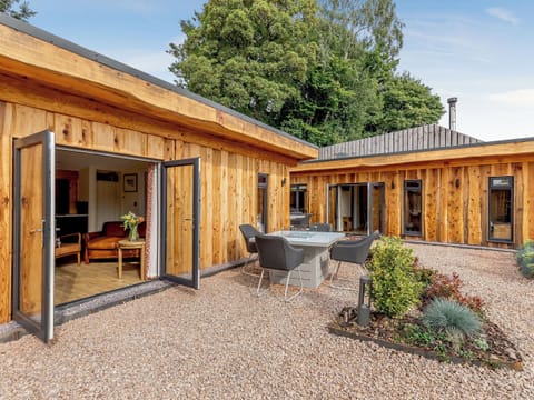 Sitting-out-area | Fioled - The Secret Garden, Llagadfan, Welshpool