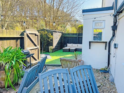 Private, enclosed garden | The Annex at Tenniside, Perranporth