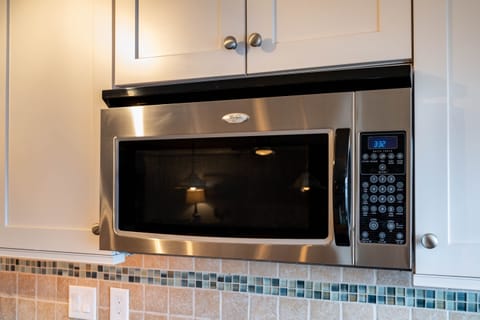 All the conveniences you can want for your home cooked meals