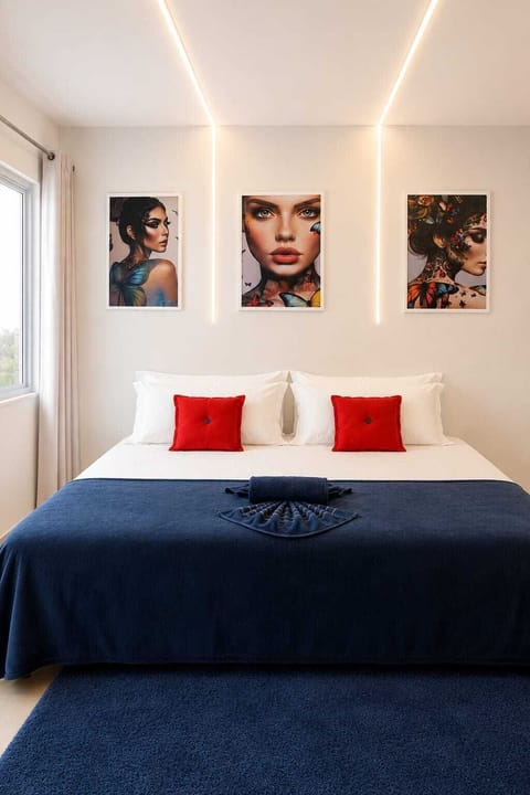 Grand Suite, Non Smoking | Premium bedding, blackout drapes, free WiFi, bed sheets