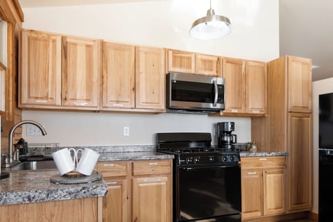 Full kitchen with new appliances 