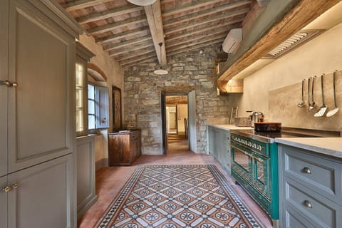 Property, Cabinetry, Window, Picture Frame, Wood, Flooring, Hall, Interior Design, Floor, Door