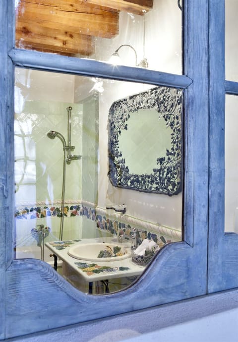 Royal Suite | Egyptian cotton sheets, premium bedding, down comforters