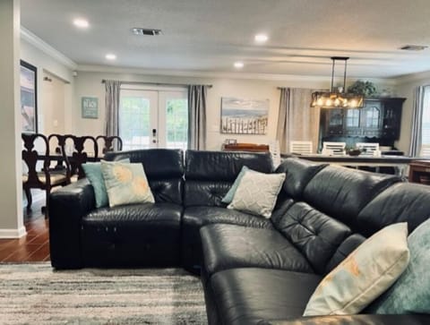  Great room: leather sectional, (electric recliners) large kitchen, farm table