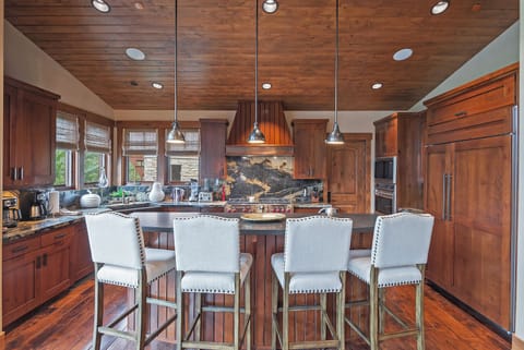 Elevated breakfast bar