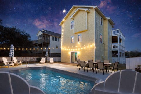 Beach Please OBX, Private Pool & Spa, and Steps to Beach, Pet Friendly