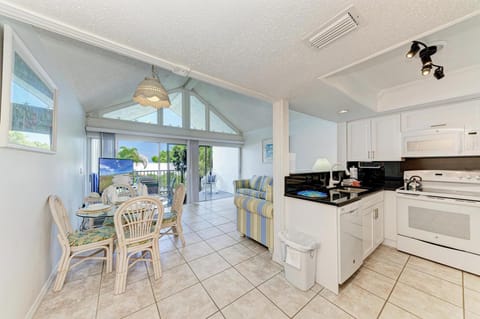 Coconuts 119 Living Room Full