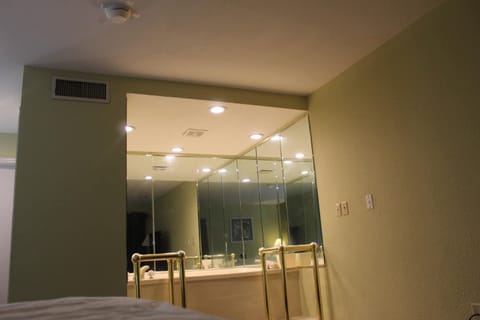 Suite, 1 King Bed with Sofa bed, Non Smoking | In-room safe, desk, laptop workspace, iron/ironing board