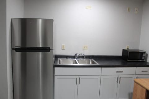 Suite, 1 Queen Bed with Sofa bed, Non Smoking, Kitchenette | Private kitchen | Fridge, coffee/tea maker, coffee grinder, ice maker