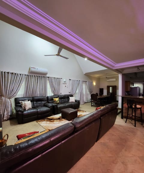Standard Single Room | Living area | Computer monitors, printers