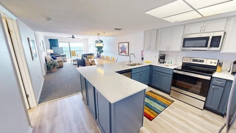 Las Brisas 402 Kitchen