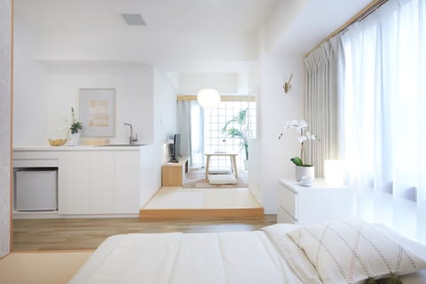 201 | 1 bedroom, down comforters, individually decorated