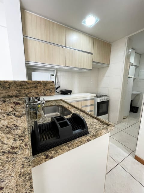 Basic Apartment | Private kitchen | Fridge, microwave, stovetop, electric kettle