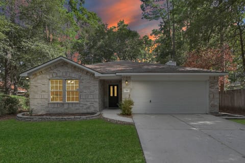 3 BR ∣ 2 BA ∣ 1940 sq. ft.