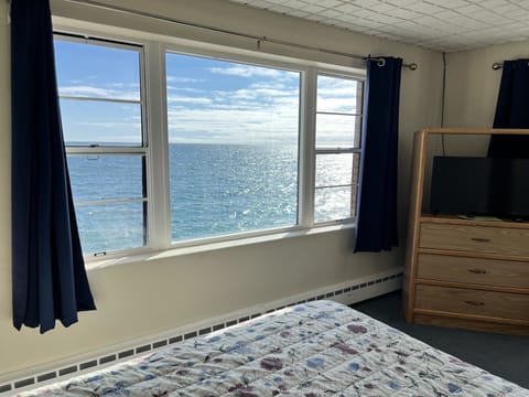 Panoramic Single Room | Blackout drapes, soundproofing, iron/ironing board, free WiFi