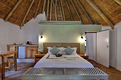 Standard Chalet | 1 bedroom, minibar, desk, bed sheets