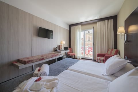 In-room safe, desk, blackout drapes, iron/ironing board (on request)