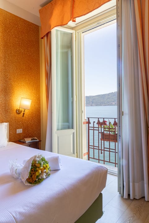 Minibar, in-room safe, desk, cribs/infant beds