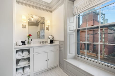 Superior Double Room | Bathroom | Rainfall showerhead, hair dryer, bathrobes, towels