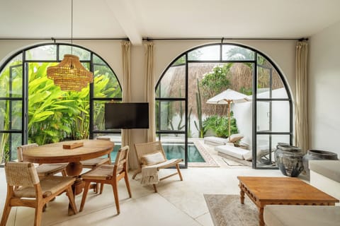 Villa, 2 Bedrooms | Living area | 32-inch TV with digital channels
