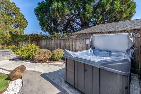 Backyard - with hot tub!