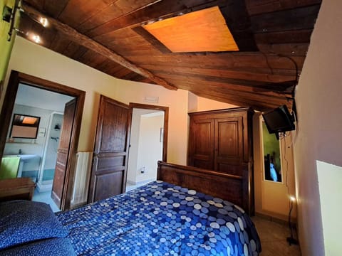 Classic Double Room | Free WiFi, bed sheets