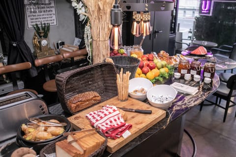 Daily buffet breakfast for a fee