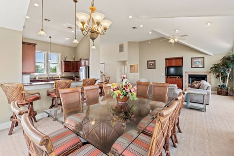 WH3063: Mi Casa Bella - Ocean | Top Level Dining Area