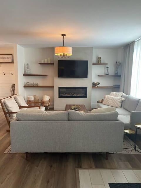 Elegant warm space to gather family and friends