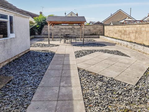 Patio | Gwynfa, Rhyl