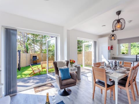 Open plan living space | Willow House, Kewstoke, Weston-super-Mare