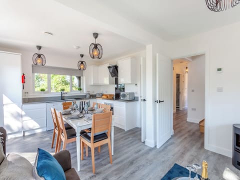 Open plan living space | Willow House, Kewstoke, Weston-super-Mare